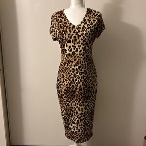 Chic Leopard Print Midi Dress